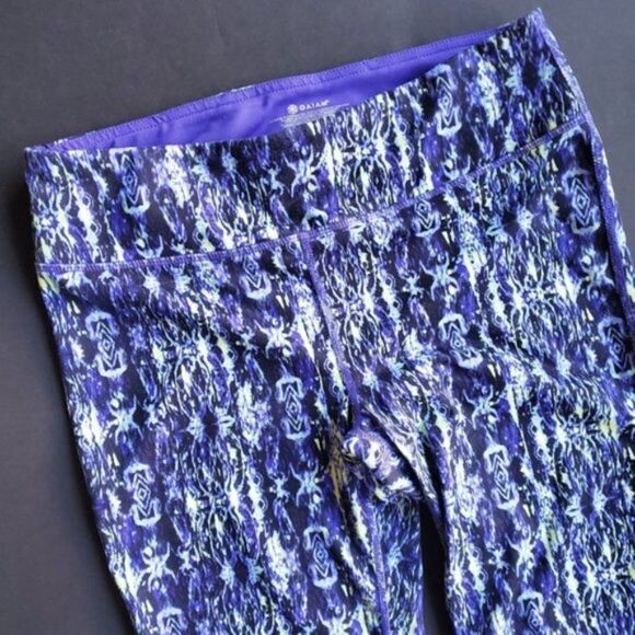 💍Gaiam Speckled print Capris - Picture 4 of 8